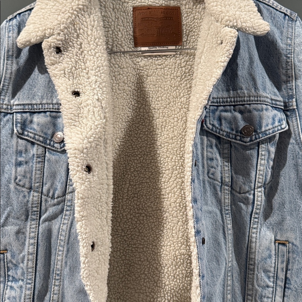 Levi’s Sherpa Lined Denim Jacket Blue Trucker Cozy Winter Classic Size M - Picture 6 of 6